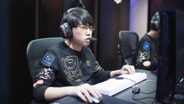 与高质量远 与高质量远